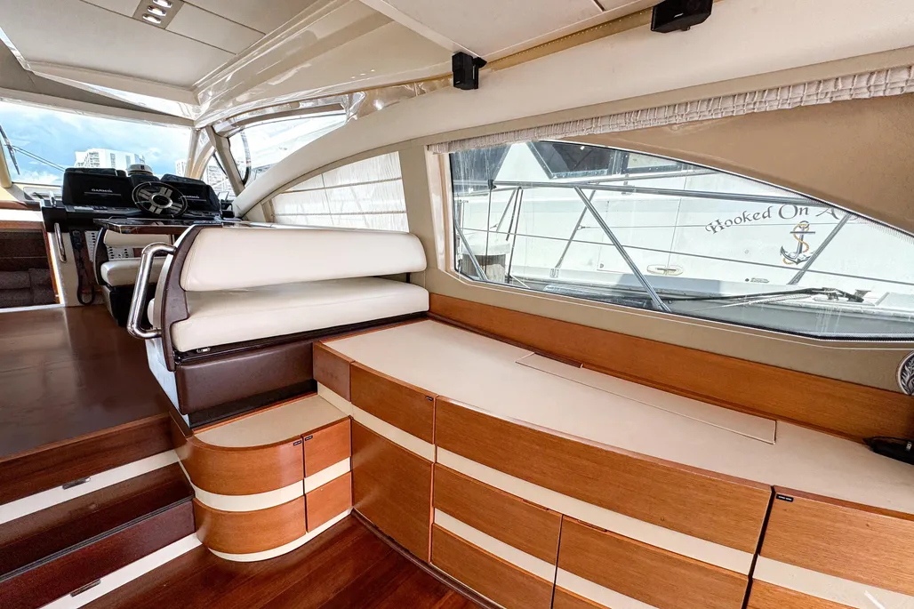 Yacht Photo 20